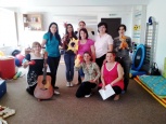 Curs de muzicoterapie organizat pe 27 iunie 2014 de catre Asociatia RENINCO in parteneriat cu World Vision Romania pentru specialistii si parintii din cadrul Centrului de Zi  pentru Recuperarea Copiilor cu Dizabilitati  din sectorul 5 